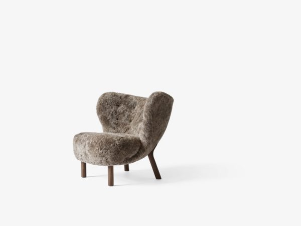 Little Petra lenestol fra &tradition i Sheepskin Sahara