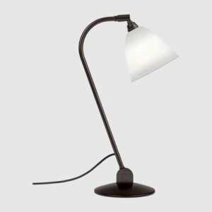 Bestlite BL2 bordlampe fra Gubi