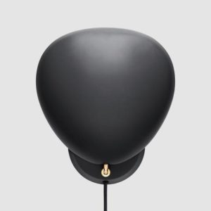 Cobra Vegglampe fra Gubi