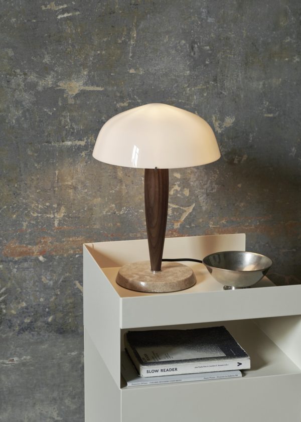 Herman SHY3 Bordlampe fra &tradition, lampe vist i miljø