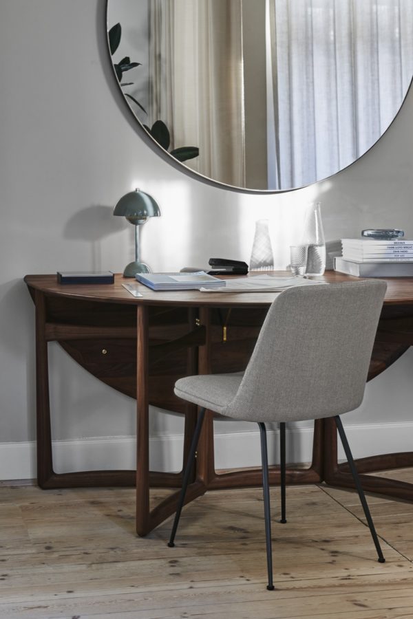 Flowerpot VP9 | Portable lamp fra &tradition, lampe vist i miljø