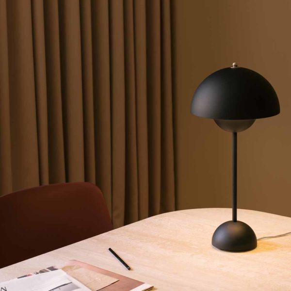 Flowerpot VP3 fra $tradition, lampe vist i miljø