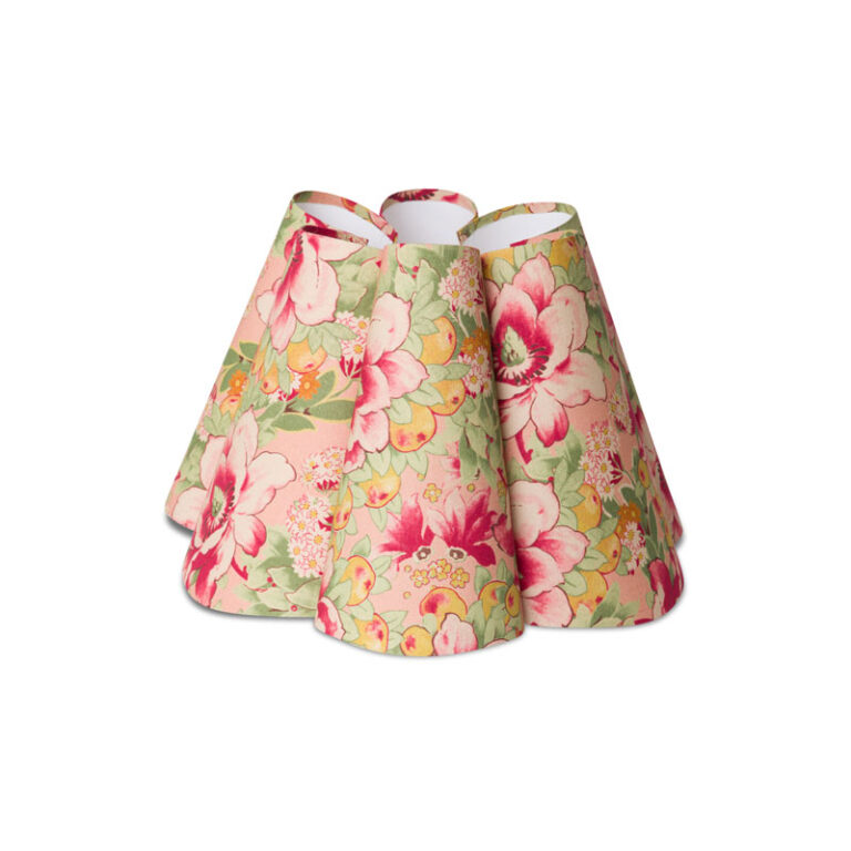 lampeskjerm delight fra bytimo. skjerm i varme farger med blomster