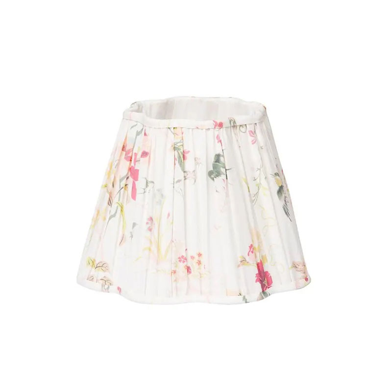 lampeskjerm vintage birds fra bytimo. hvit skjem med blomster og fugler